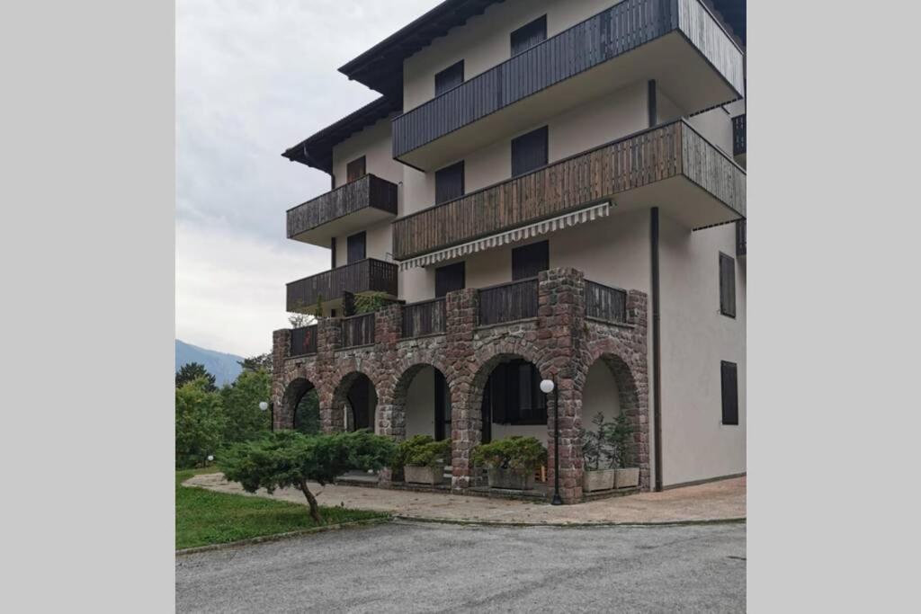 Appartamento Residence Castel Carlotta Levico Terme Exterior photo